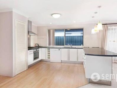 9 Hoult Mews, Atwell WA 6164