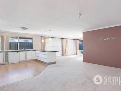 9 Hoult Mews, Atwell WA 6164