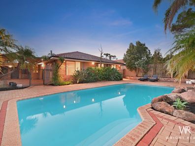 14 Ashton Rise, Woodvale WA 6026