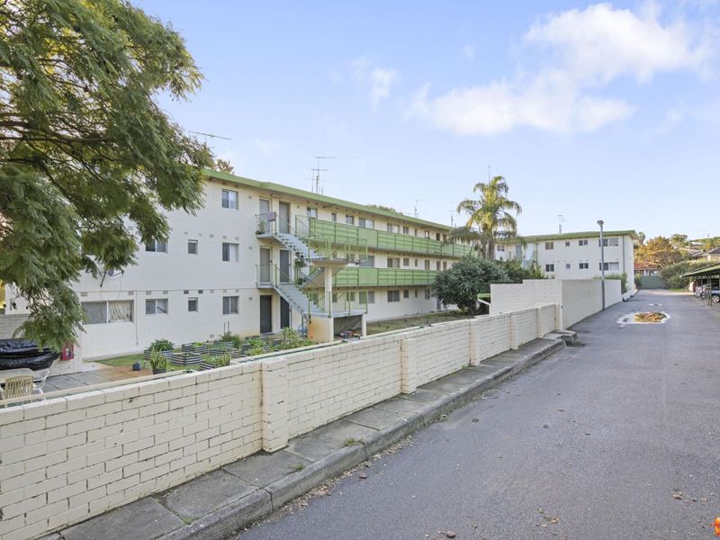 8/13 Milton Place, Orelia WA 6167