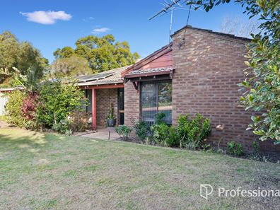 60 Moira Avenue, Forrestfield WA 6058