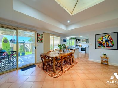 2 Rycraft Drive, Spencer Park WA 6330