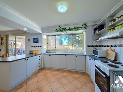 2 Rycraft Drive, Spencer Park WA 6330