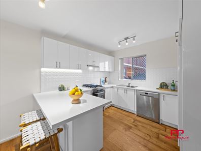 6/8 Wood Street, Inglewood WA 6052
