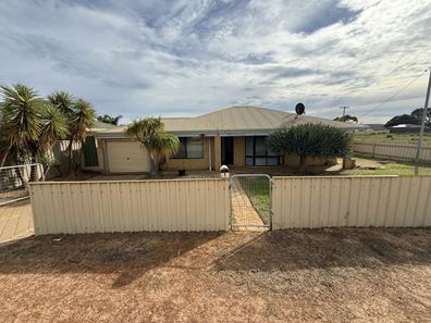 1 Boaz Street, Karloo WA 6530