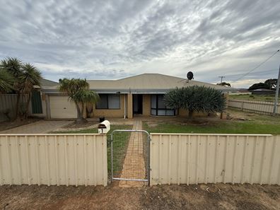 1 Boaz Street, Karloo WA 6530