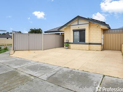6 Heyford Parade, Bertram WA 6167