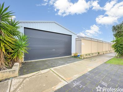 6 Heyford Parade, Bertram WA 6167