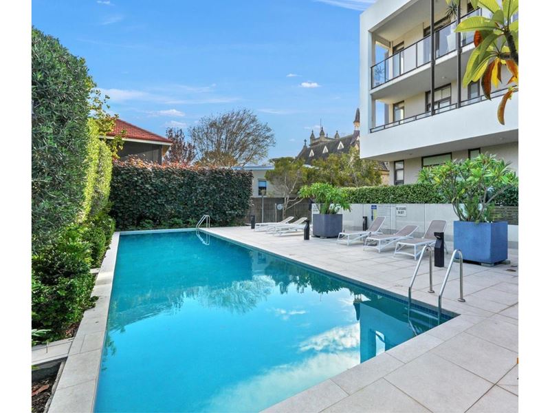 21/1 Freshwater Parade, Claremont WA 6010