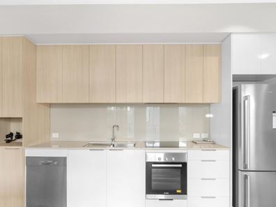 21/1 Freshwater Parade, Claremont WA 6010