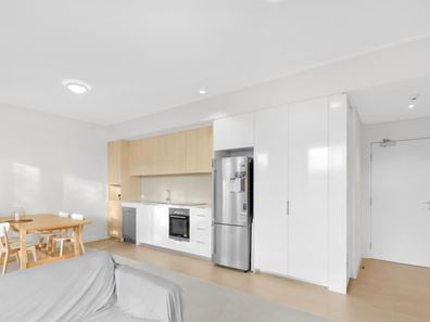 21/1 Freshwater Parade, Claremont WA 6010