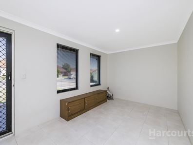 25 Kurnalpi Turn, Wanneroo WA 6065