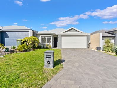 16 Limari Place, Sinagra WA 6065