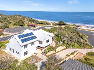 2 McCourt Place, Peppermint Grove Beach WA 6271