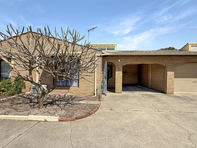 8/4 Merope Close, Rockingham WA 6168