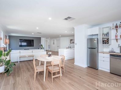 6 Bentham Turn, Banksia Grove WA 6031