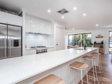 6 Bentham Turn, Banksia Grove WA 6031