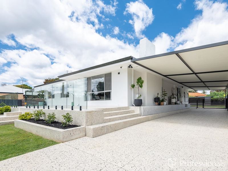 4 Worralda Street, Maida Vale WA 6057