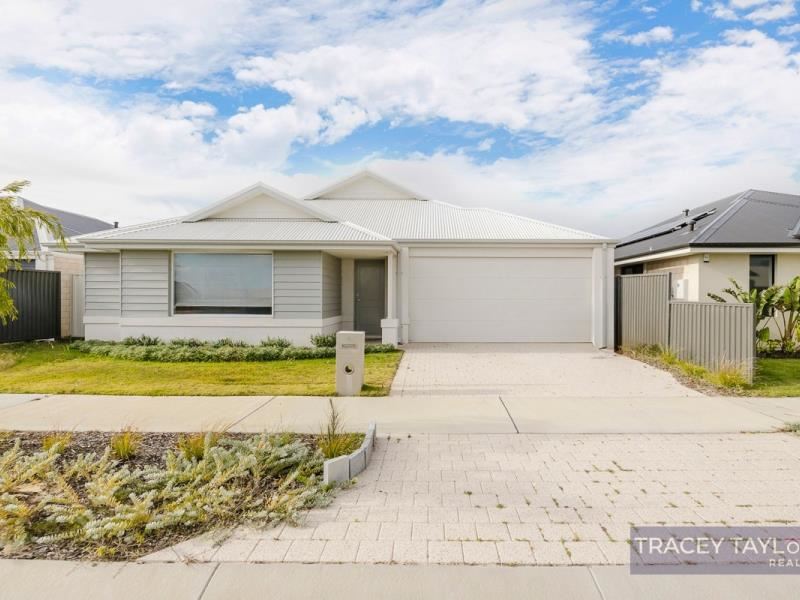 6 Ovata Way, Jindalee WA 6036
