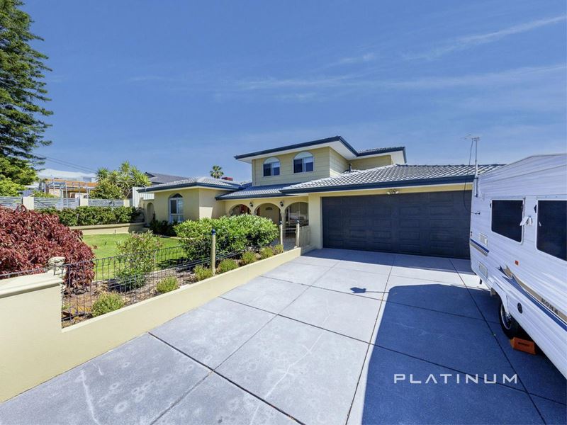 7 Campbell Drive, Hillarys WA 6025