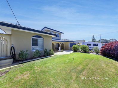 7 Campbell Drive, Hillarys WA 6025