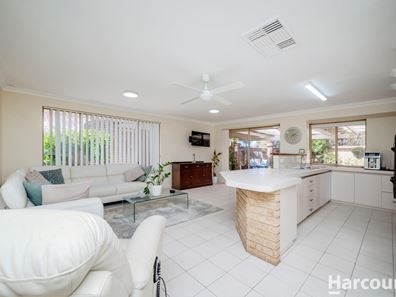 2 Ballantrae Court, Kingsley WA 6026