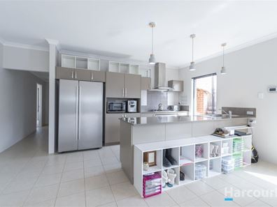 82 Glasshouse Drive, Banksia Grove WA 6031