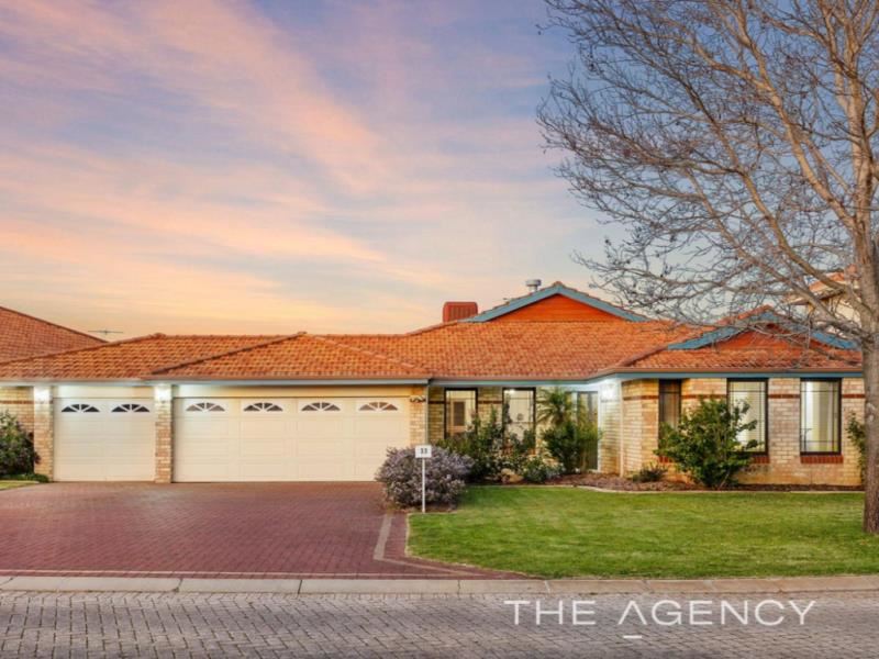 33 Fernhill Avenue, Carramar