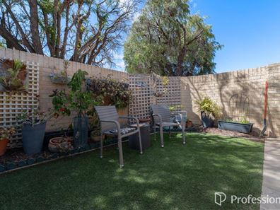 12/2 Railton Place, Dianella WA 6059