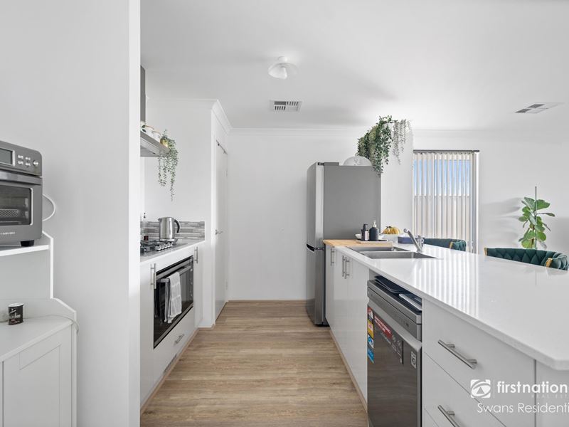 16 Venetian Road, Eglinton WA 6034