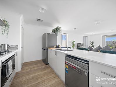 16 Venetian Road, Eglinton WA 6034