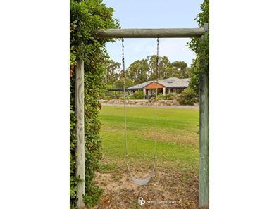 21 Citrus Court, Two Rocks WA 6037