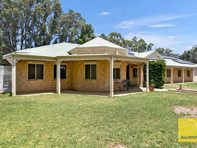 62 Ravenswood Road, Maida Vale WA 6057