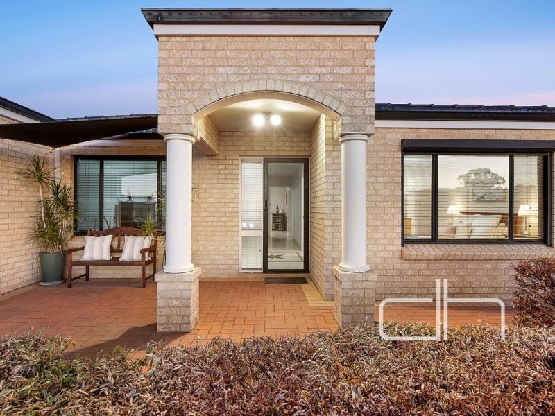 8 Meadowbank Way, Landsdale