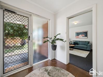 35 Dumsday Drive, Forrestdale WA 6112