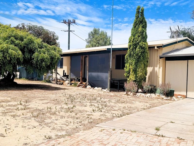 86 Cockram Street, Lancelin WA 6044