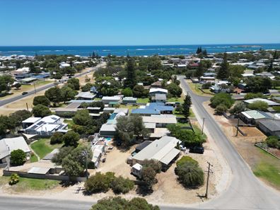 86 Cockram Street, Lancelin WA 6044