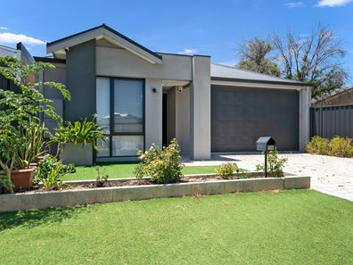 10B Coachwood Way, Maddington WA 6109