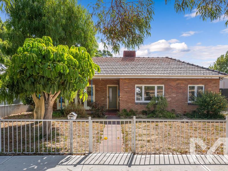 15 Field Street, Beaconsfield WA 6162