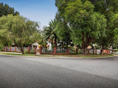 9 Troy Terrace, Daglish WA 6008