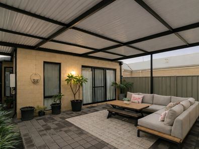 4 Selsey Lane, Wellard WA 6170