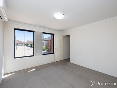 10/1 Tolj Loop, Aveley WA 6069