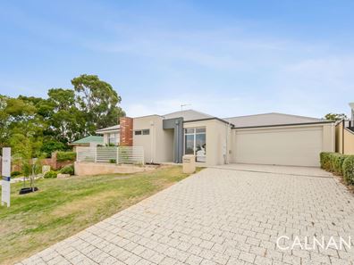 4a Shelshaw Street, Melville WA 6156