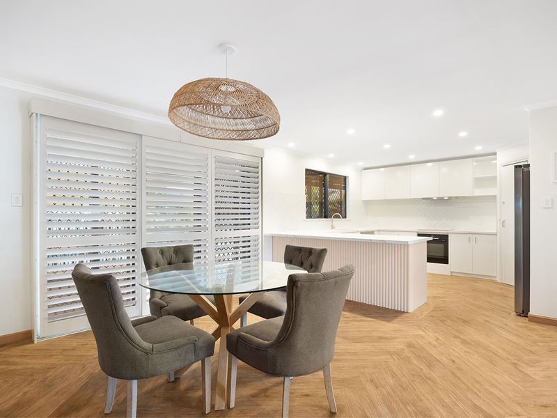 12 Leslie Loop, Baynton WA 6714