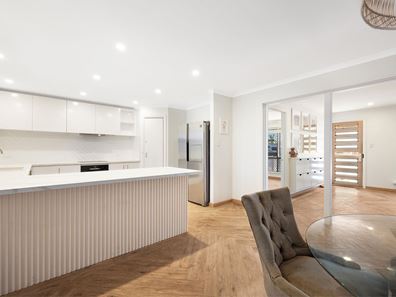12 Leslie Loop, Baynton WA 6714