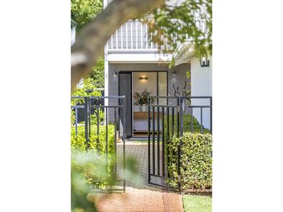 6A Zamia Street, Mount Claremont WA 6010