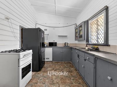 102 Beach Road, Bunbury WA 6230