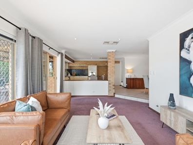 18 Antrim Court, Woodvale WA 6026