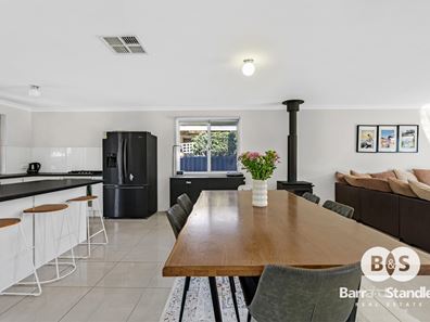 35 Murray Drive, Withers WA 6230