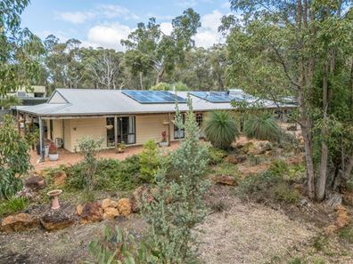 160 Bambrook Street, Sawyers Valley WA 6074